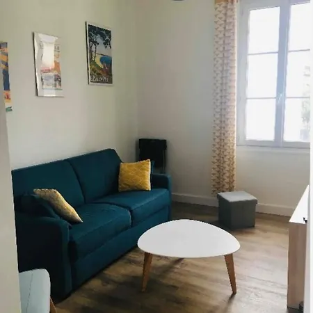 Bright In The Center Of * La Baule